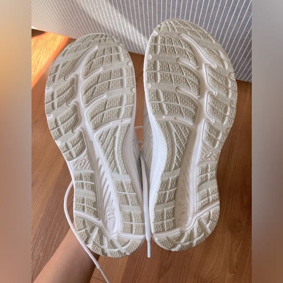 SOLD- Asics Running Shoes - Picture 11 of 15